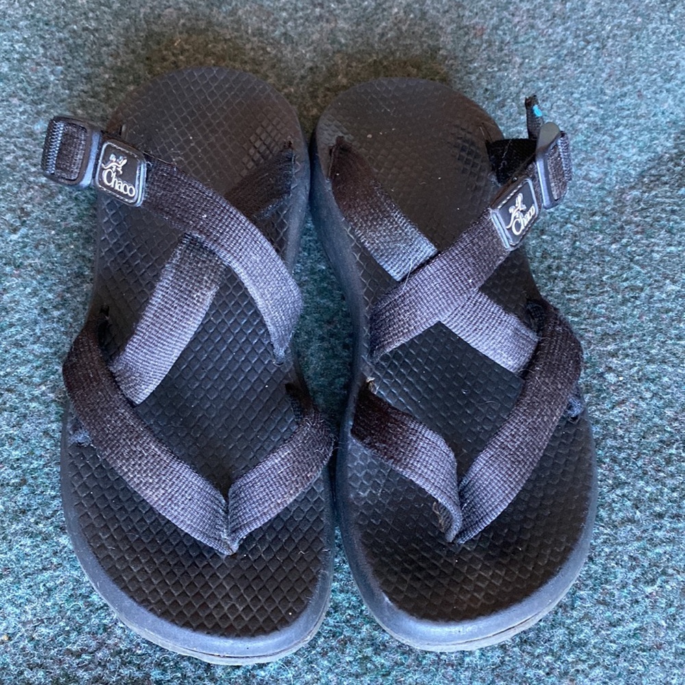 Chaco “Chong” adjustable flip flops.